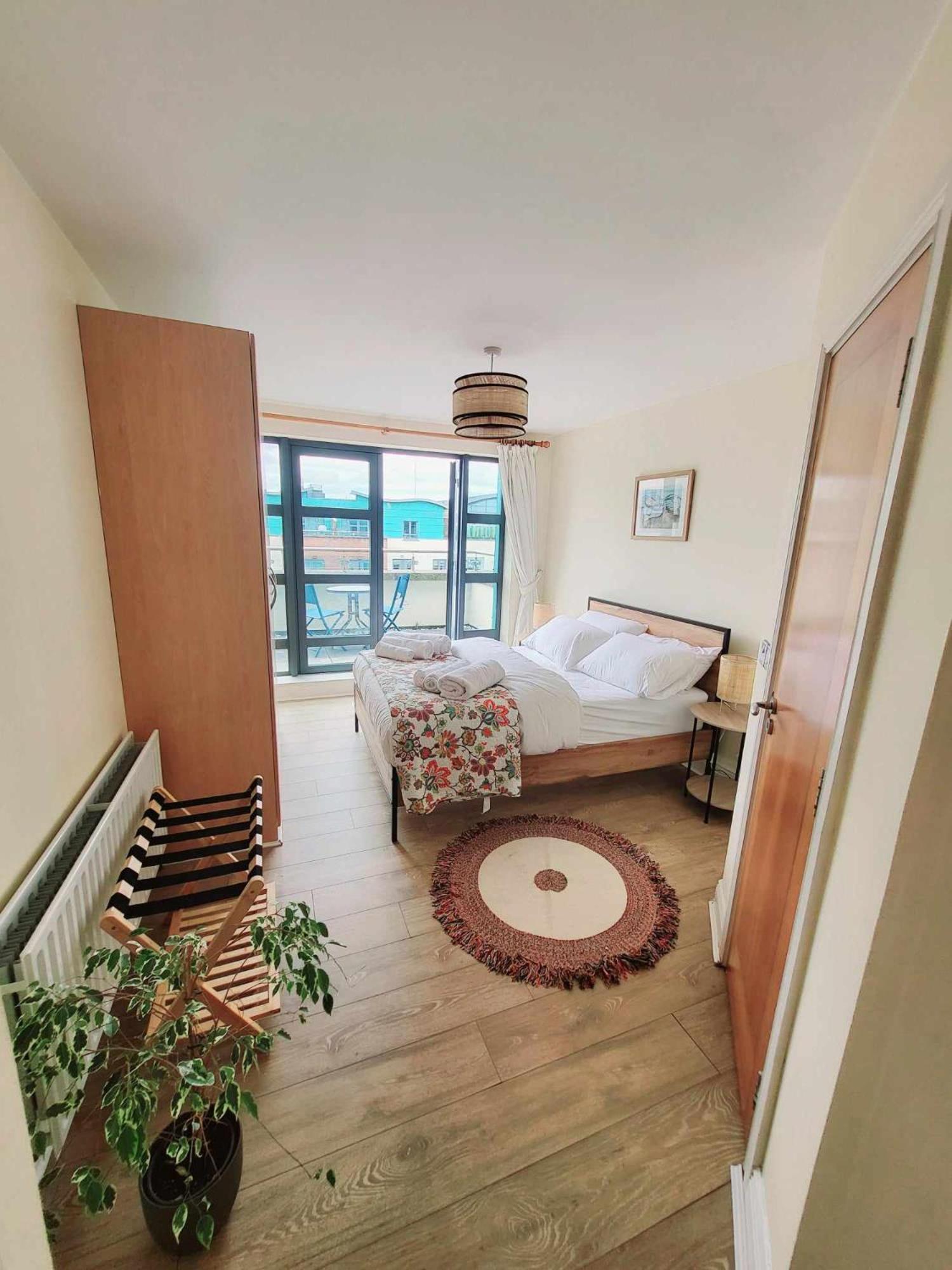 Panoramic Two-bedroom Penthouse Appartamento Cork